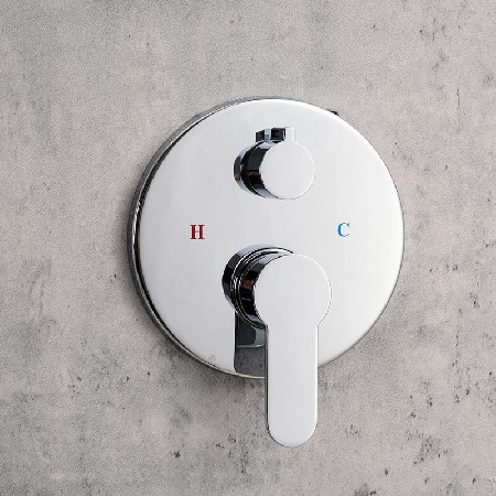 Circular three function plated concealed showerhead